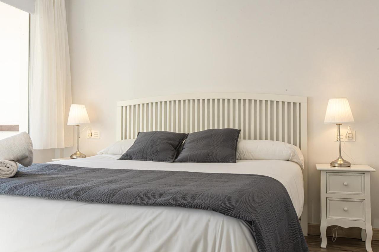Holidays, Tripp, 1 Dormitorio, 4 Personas, Terraza Apartment